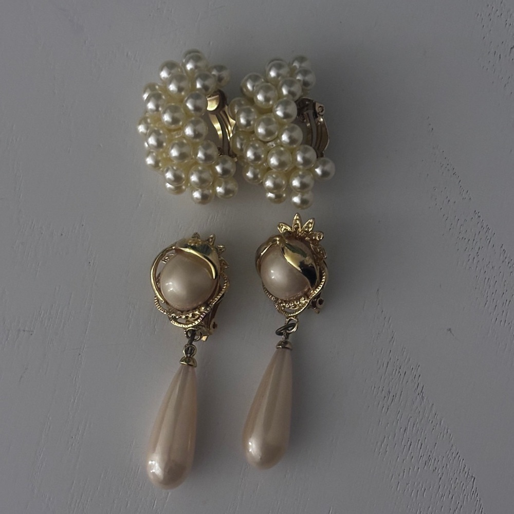3/20$ Pearl and Gold Clip-On Earrings